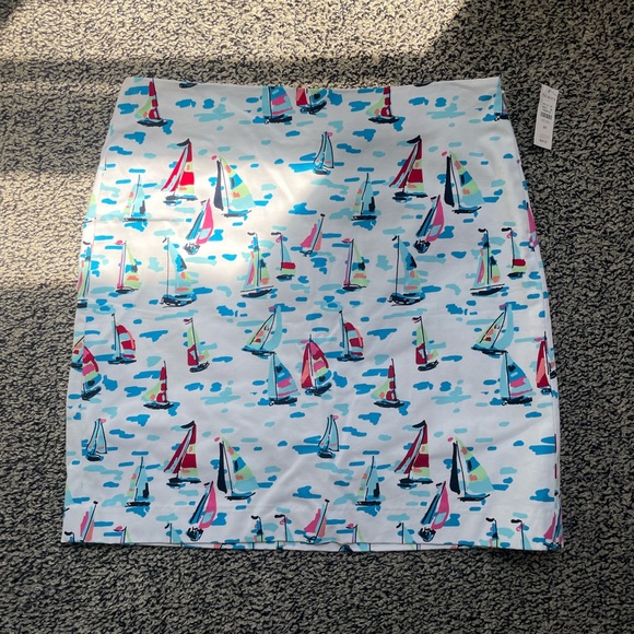 Talbots Dresses & Skirts - Talbots NWT Women 8P White Sailing Boat Print Cotton Blend Unlined Pencil Skirt